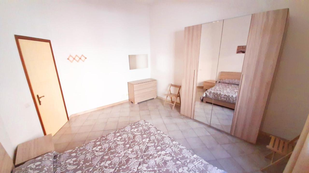 Villa Red House Càbras Exterior foto